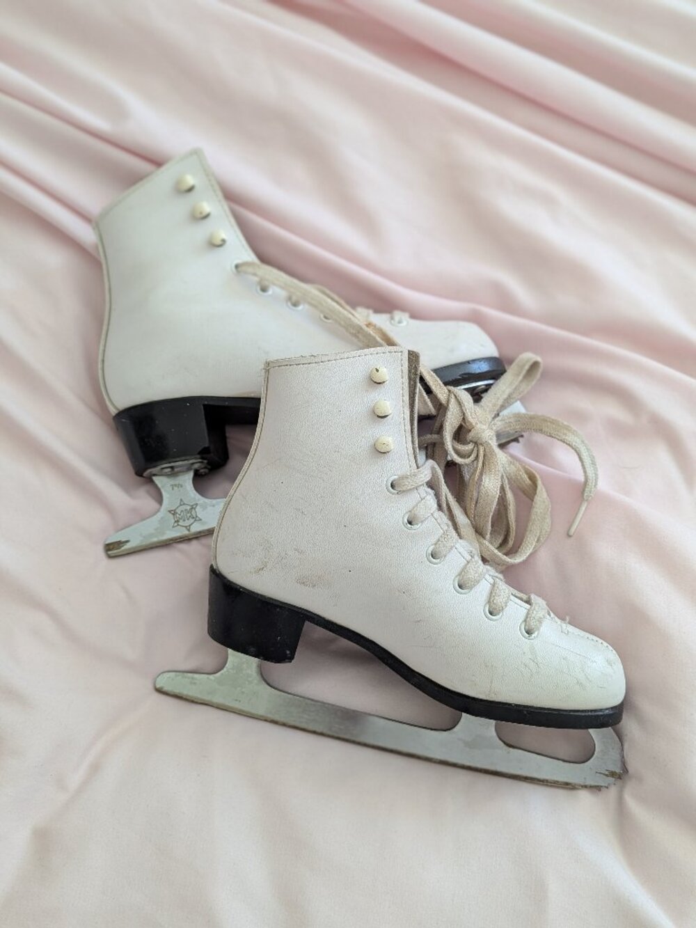 MK White Vintage Figure Skates Blade 7 3/4